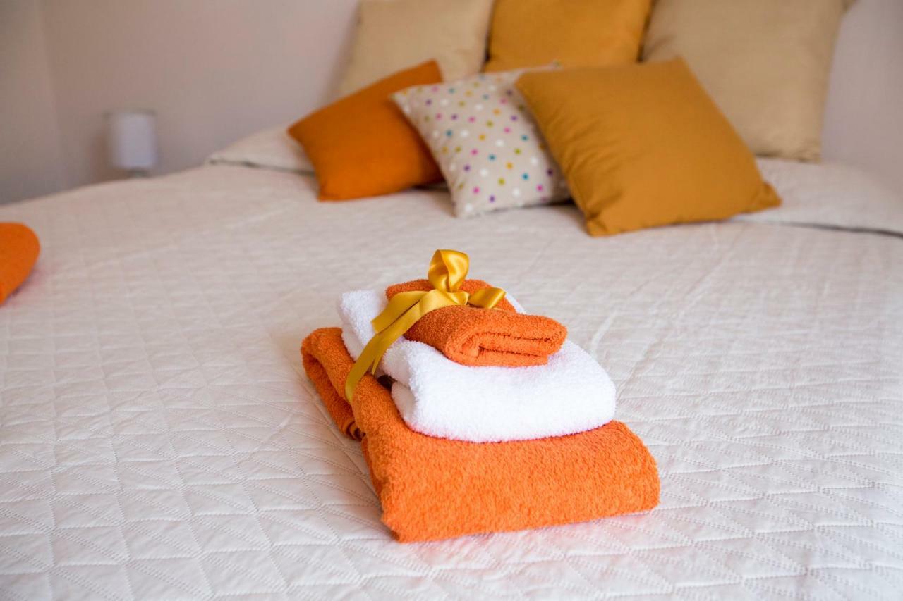 Mia Guesthouse Чефалу Екстер'єр фото