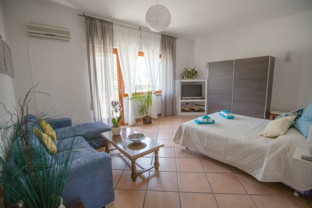 Mia Guesthouse Чефалу Екстер'єр фото